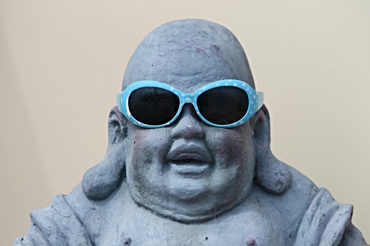 figure, buddha, sunglasses-2491654.jpg